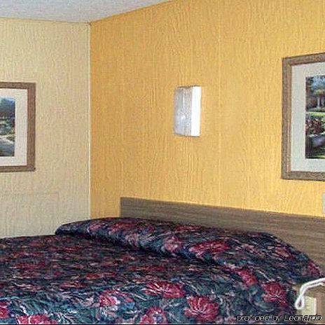 Charles Wesley Motor Lodge Downtown Broken Bow- Hochatown Quarto foto